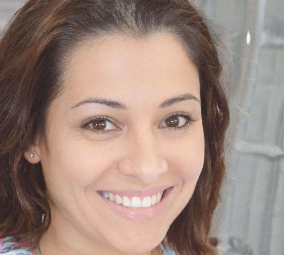 Istruttrice di mindfulness durante una sessione guidata